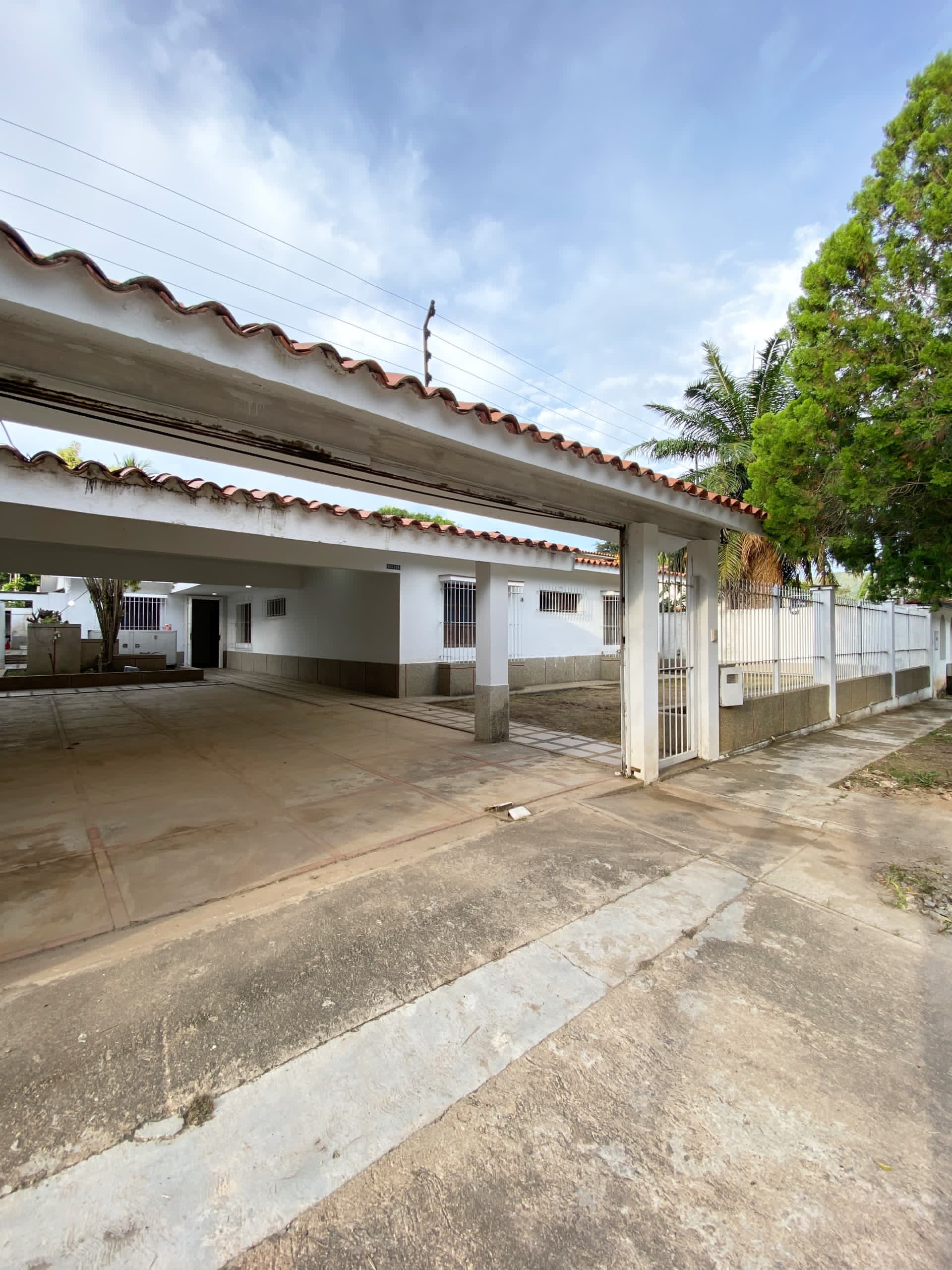 House In Guaparo - Casa en Urb Guaparo